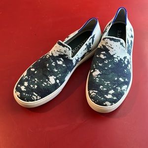 Like New Limited Edition Rothy’s Shibori Slip On Sneakers SZ 9.5